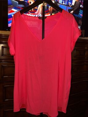 Express Hot Pink V-Neck Short Sleeve Tunic